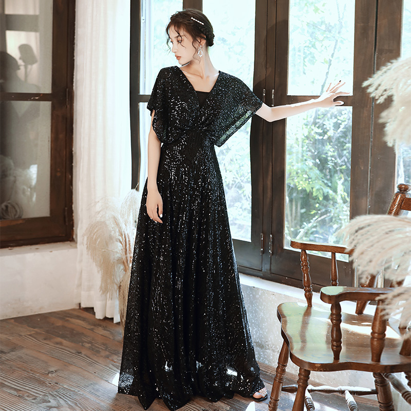 ชุดราตรี ชุดราตรีสวยหรู แบบ ทันสมัย Evening dress