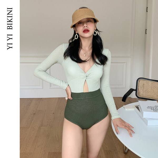 ชุดว่ายน้ำผู้หญิง ชุดว่ายน้ำน่ารัก Bikini ชุดไปทะเล