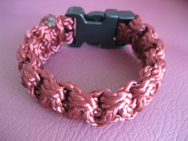 สร้อยข้อมือเชือกร่ม หนา 2 ซม.มีหลายขนาด