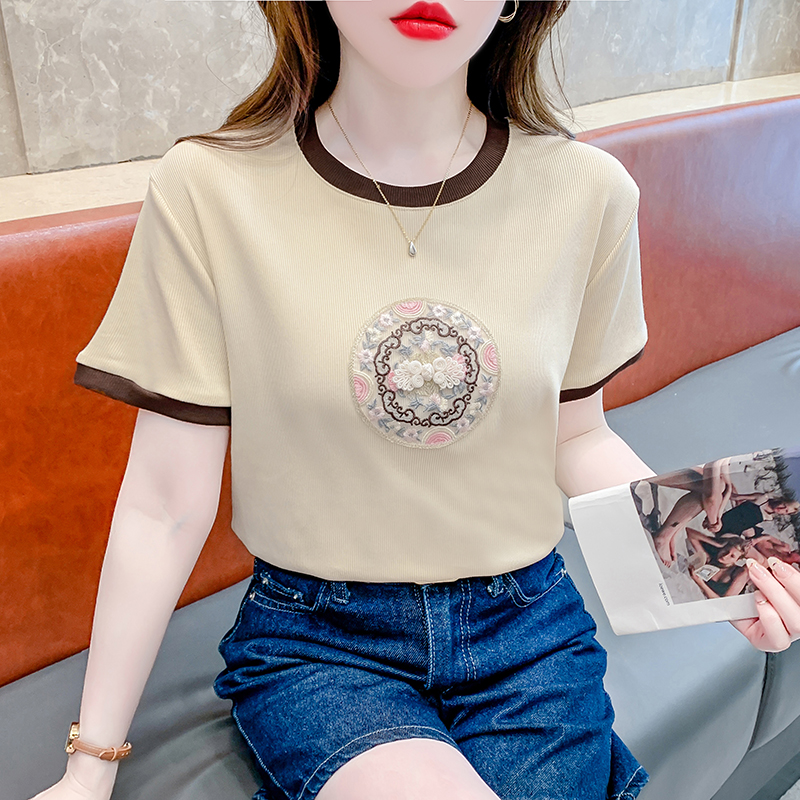 เสื้อเชิ้ตผู้หญิงใส่ทํางาน 390 บาทต่อชิ้น ฟรีค่าจัดส่ง
