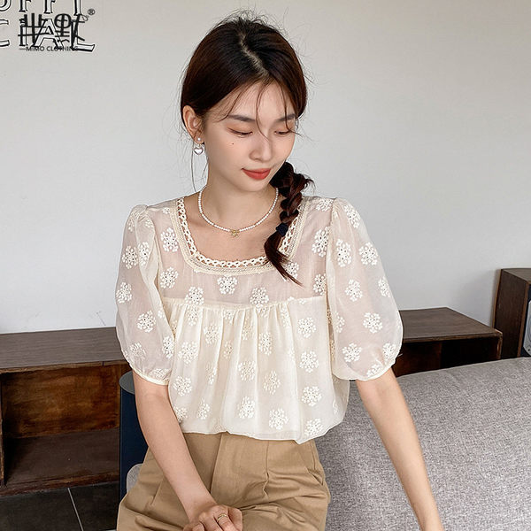 เสื้อลูกไม้ แขนสั้น