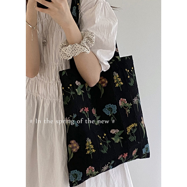 กระเป๋าสะพายข้างผู้หญิง กระเป๋าสะพายสไตล์เกาหลี By Japanese フェンディ authentic bag