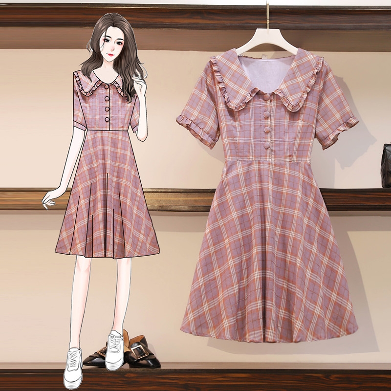 Dress4592 เดรสลายสก็อตโทนสีม่วงอมชมพู ทรงคอบัวแต่งระบาย กระดุมหน้าอก ซิปข้าง ผ้าโพลีเนื้อดีนุ่มใส่สบาย