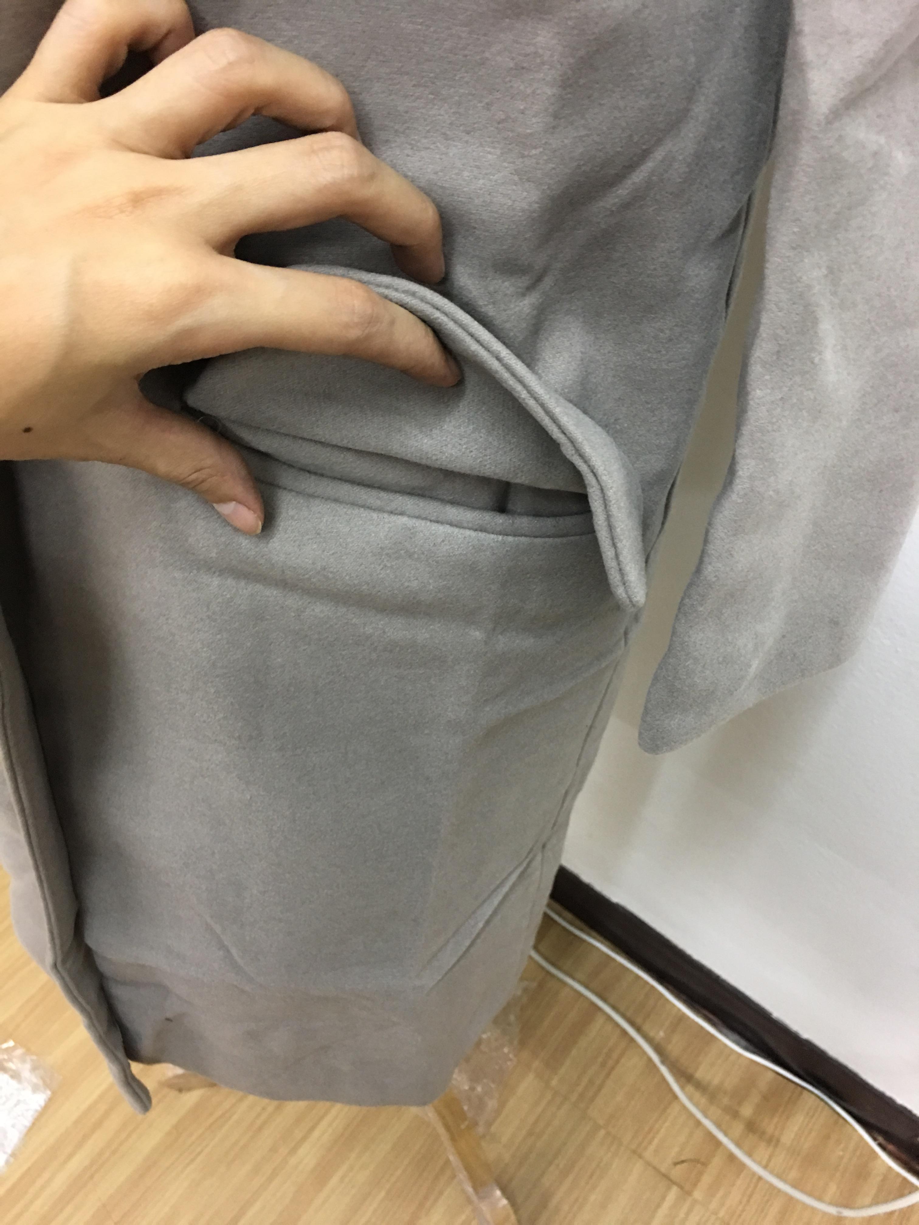 OverCoat เสื้อโค้ทกันหนาวตัวยาว สีกรมท่า งานดี ผ้าวูลเนื้อดีเรียบไม่เป็นขุย บุซับในกันลมอย่างดี พร้อมส่ง สีกรมท่า