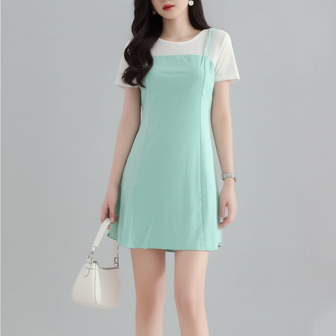 Dress4312 เดรสน่ารักทรงสวย ช่วงบนสีขาวตัดต่อเอี๊ยมกระโปรง ดีไซน์เหมือนใส่สองชิ้นแต่เป็นชุดติดกัน งานน่ารักแบบไม่ซ้ำใคร ใส่เก๋ๆ ได้บ่อย มี 2 สี เขียวมิ้นท์, ชมพู