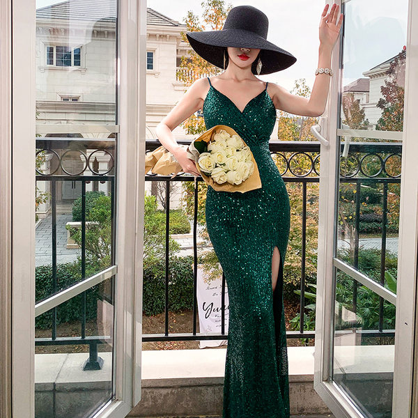 ชุดราตรี ชุดราตรีสวยหรู แบบ ทันสมัย Evening dress