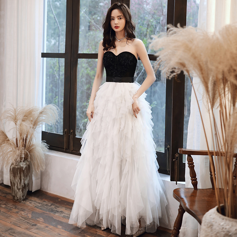 ชุดราตรี ชุดราตรีสวยหรู แบบ ทันสมัย Evening dress