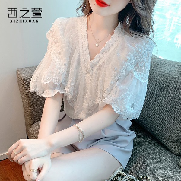 เสื้อลูกไม้ แขนสั้น