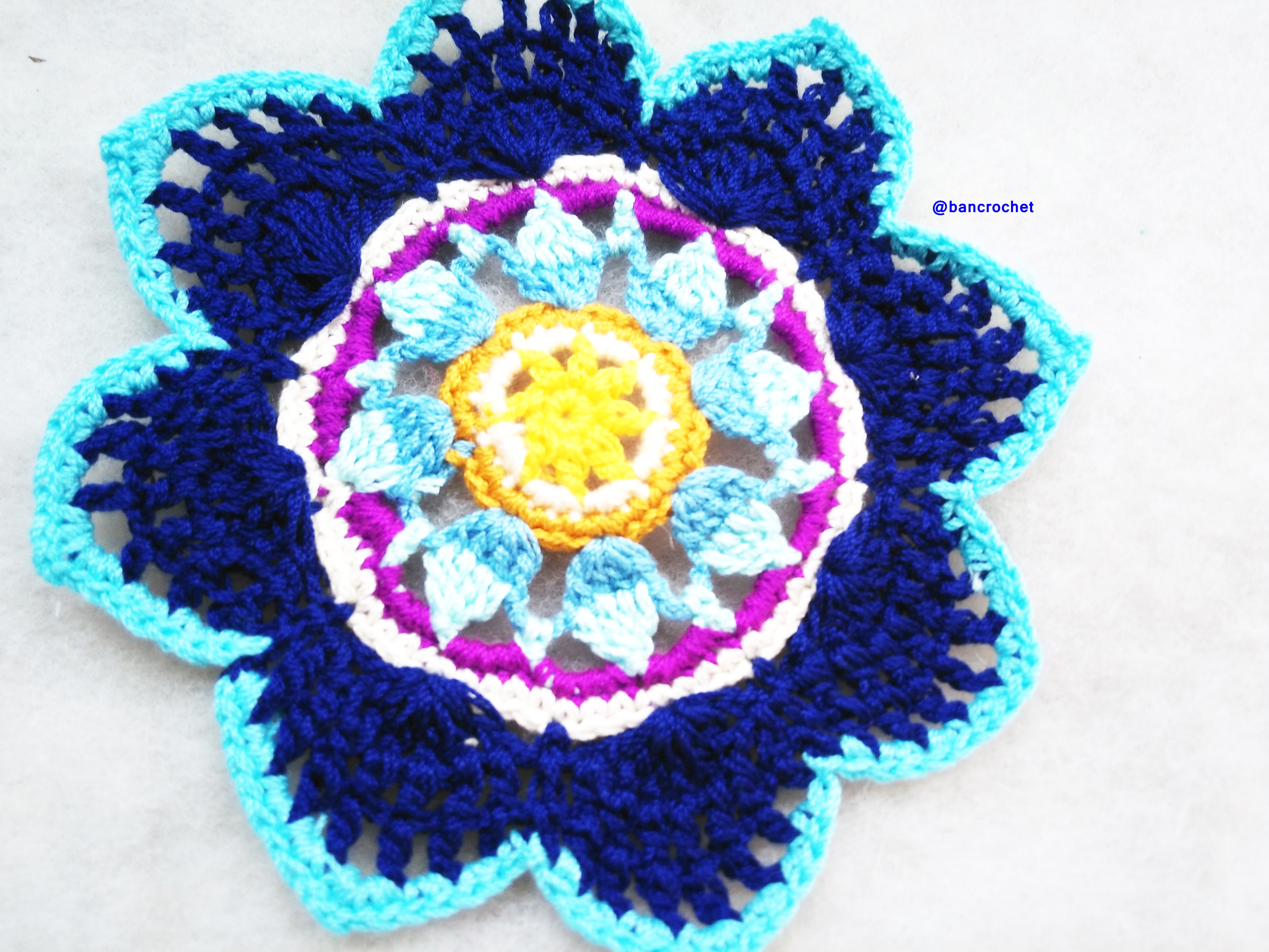 Bancrochet ที่รองแก้วถักโครเชต์ crochet coasters หลากสี 4 นิ้ว