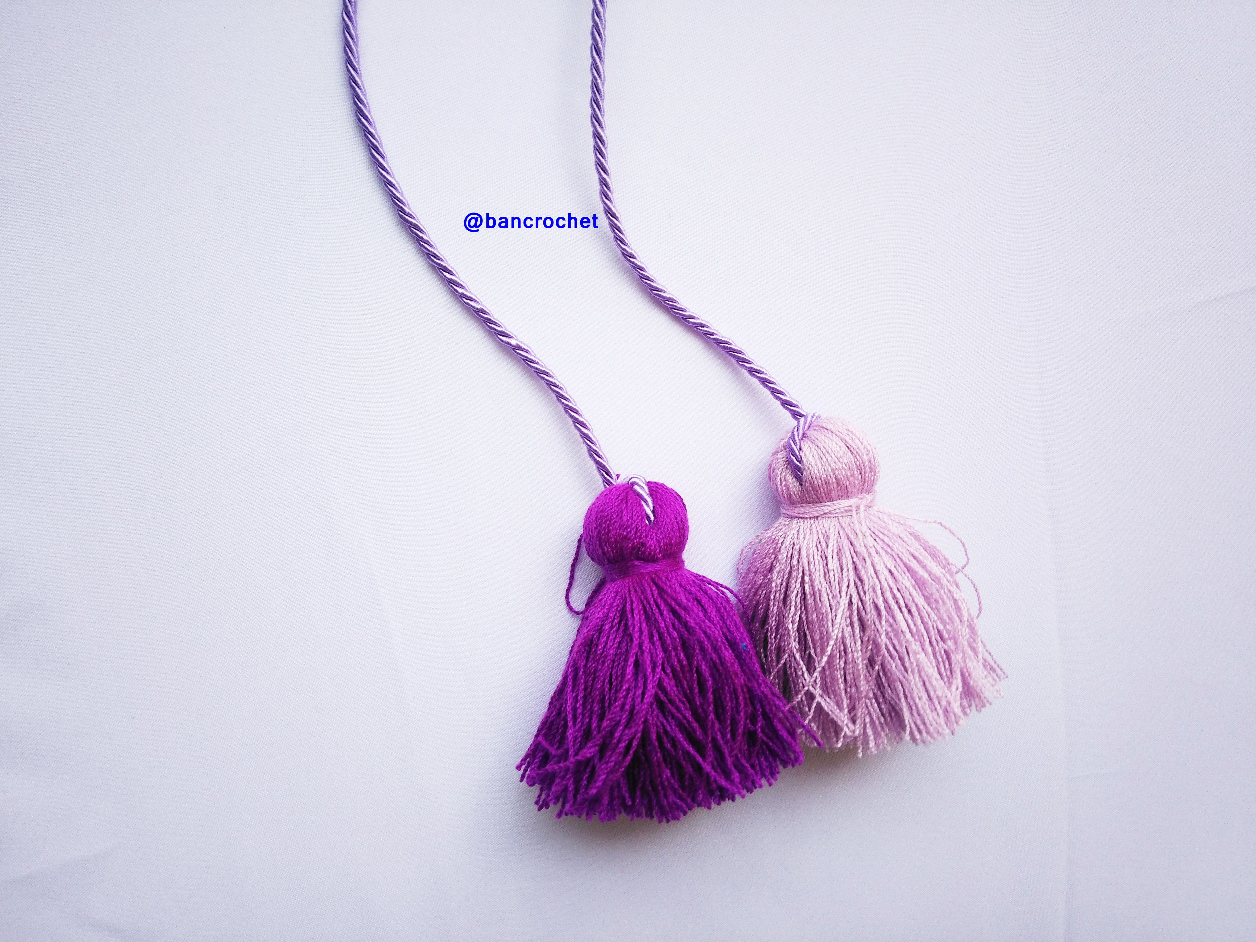 Bancrochet พู่ห้อยกระเป๋า/ที่ห้อยกระเป๋าแฮนด์เมด Tassels keychain hanging for bags หลากสี 4 นิ้ว