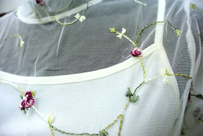 ชุดเดรสยาวลูกไม้ตาข่ายสีขาว-สีดำ