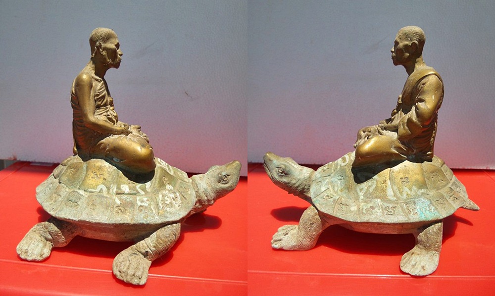 หลวงปู่หลิวนั่งเต่า วัดไร่แตงทอง