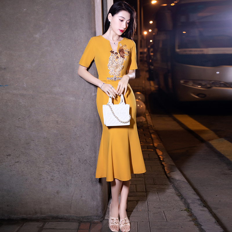 ชุดราตรี ชุดราตรีสวยหรู แบบ ทันสมัย Evening dress