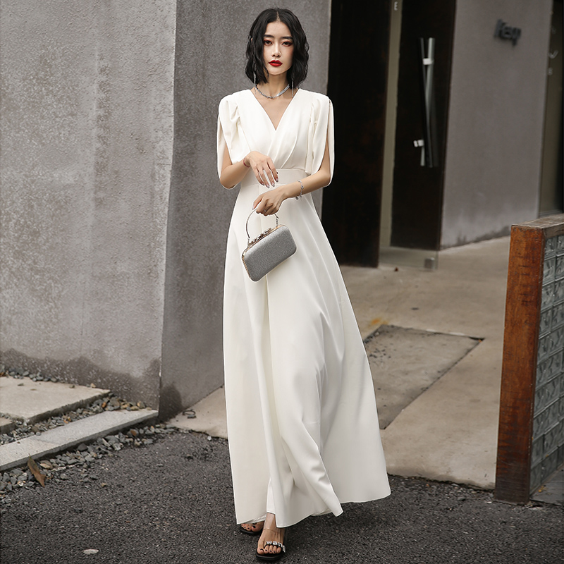 ชุดราตรี ชุดราตรีสวยหรู แบบ ทันสมัย Evening dress
