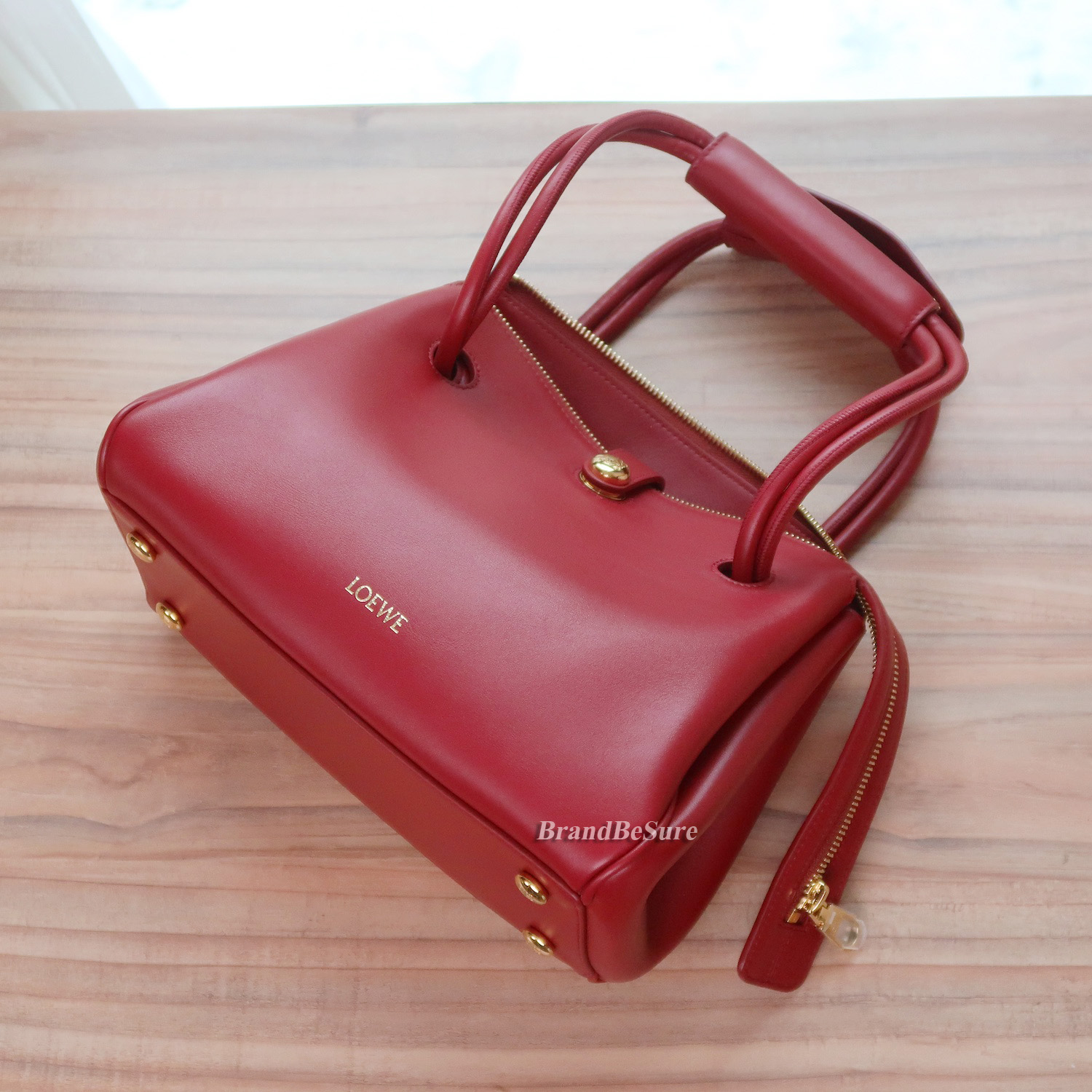 Loewe Brunt Red Calf Small Madrid Bag (ใบเสร็จไทย 1 เดือน ลด 1 แสน)