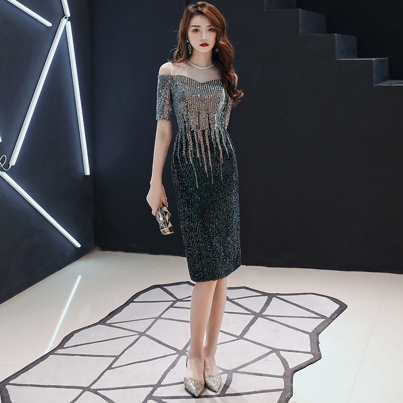 ชุดราตรี ชุดราตรีสวยหรู แบบ ทันสมัย Evening dress
