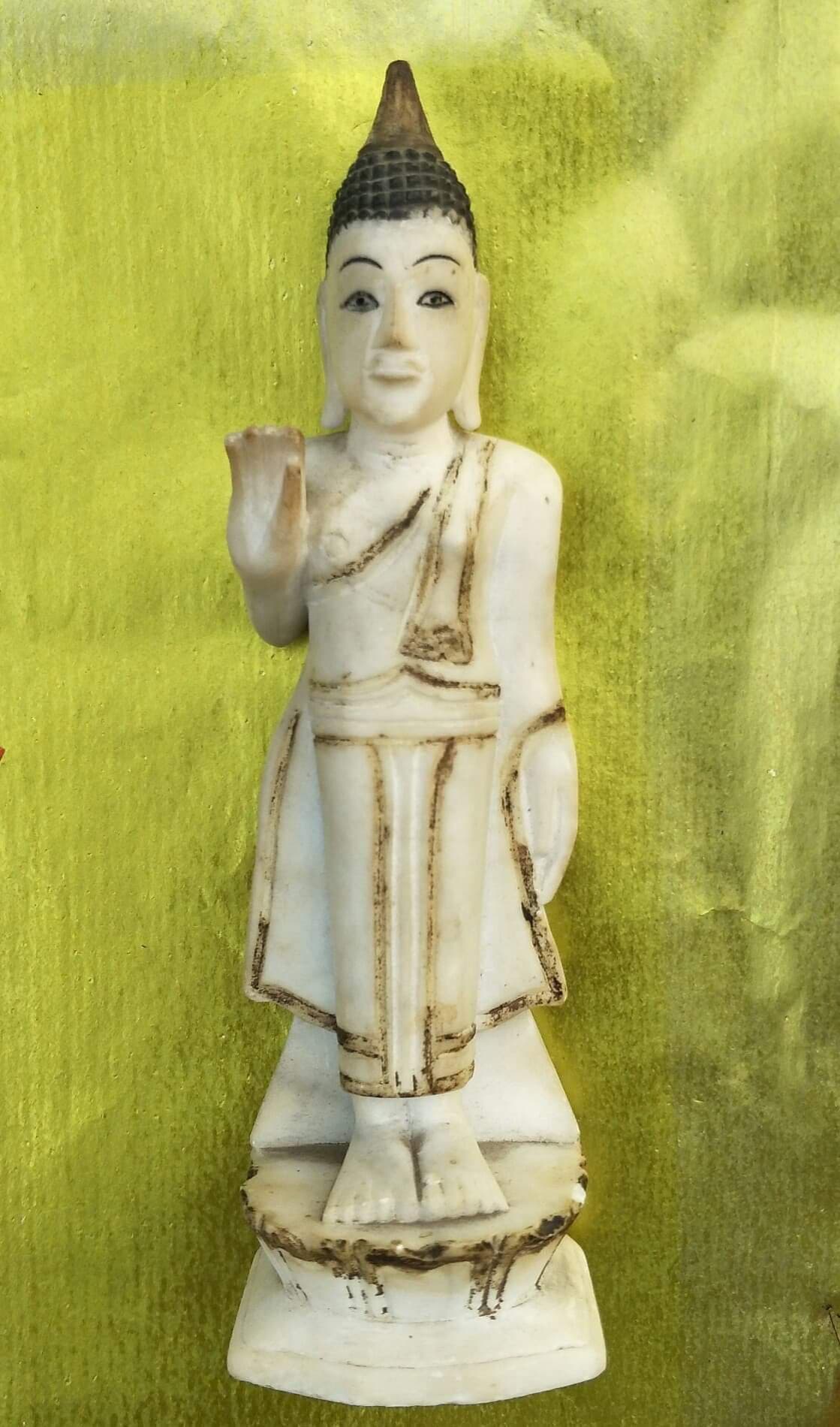 พระหินแกะบูชา ศิลปะพม่า