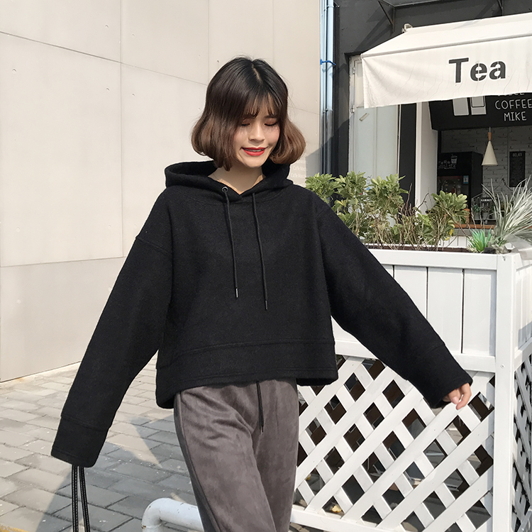 เสื้อกันหนาวฮู้ดดี้ แฟชั่นเกาหลี ตัวสั้นทรงแข็ง น่ารักมากจ้า ผ้าสักกะหลาดเนื้อนุ่มแต่เป็นทรง พร้อมส่ง งานจริงในภาพสุดท้ายน้า