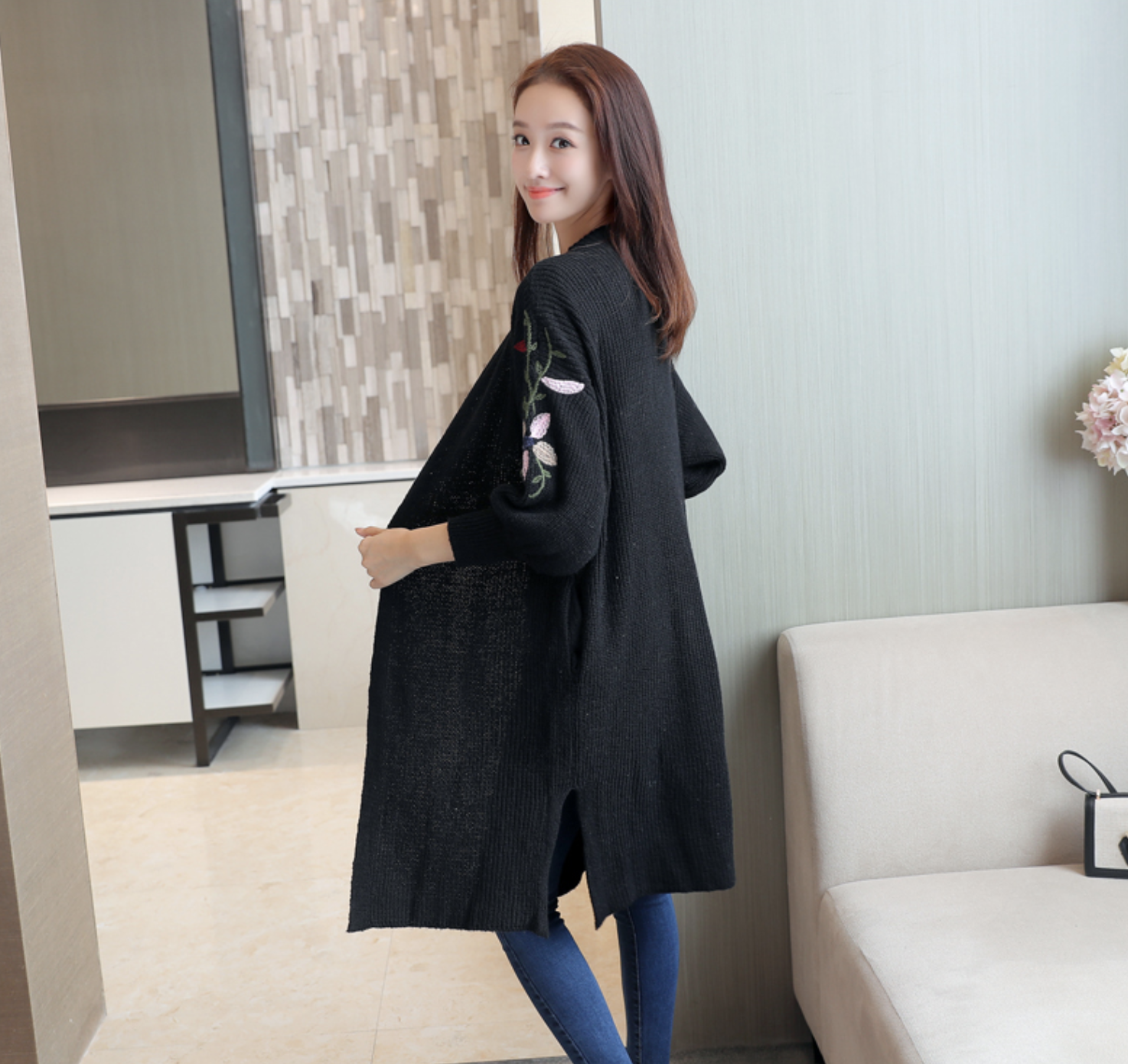 เสื้อคลุมไหมพรม ปักลายดอกไม้ แขน 4 ส่วน สีดำพร้อมส่ง