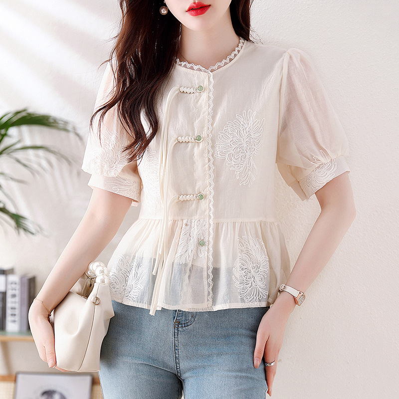 เสื้อเชิ้ตผู้หญิงใส่ทํางาน 390 บาทต่อชิ้น ฟรีค่าจัดส่ง