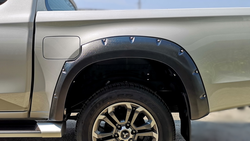 คิ้วล้อ7นิ้ว V.2 Triton 2019