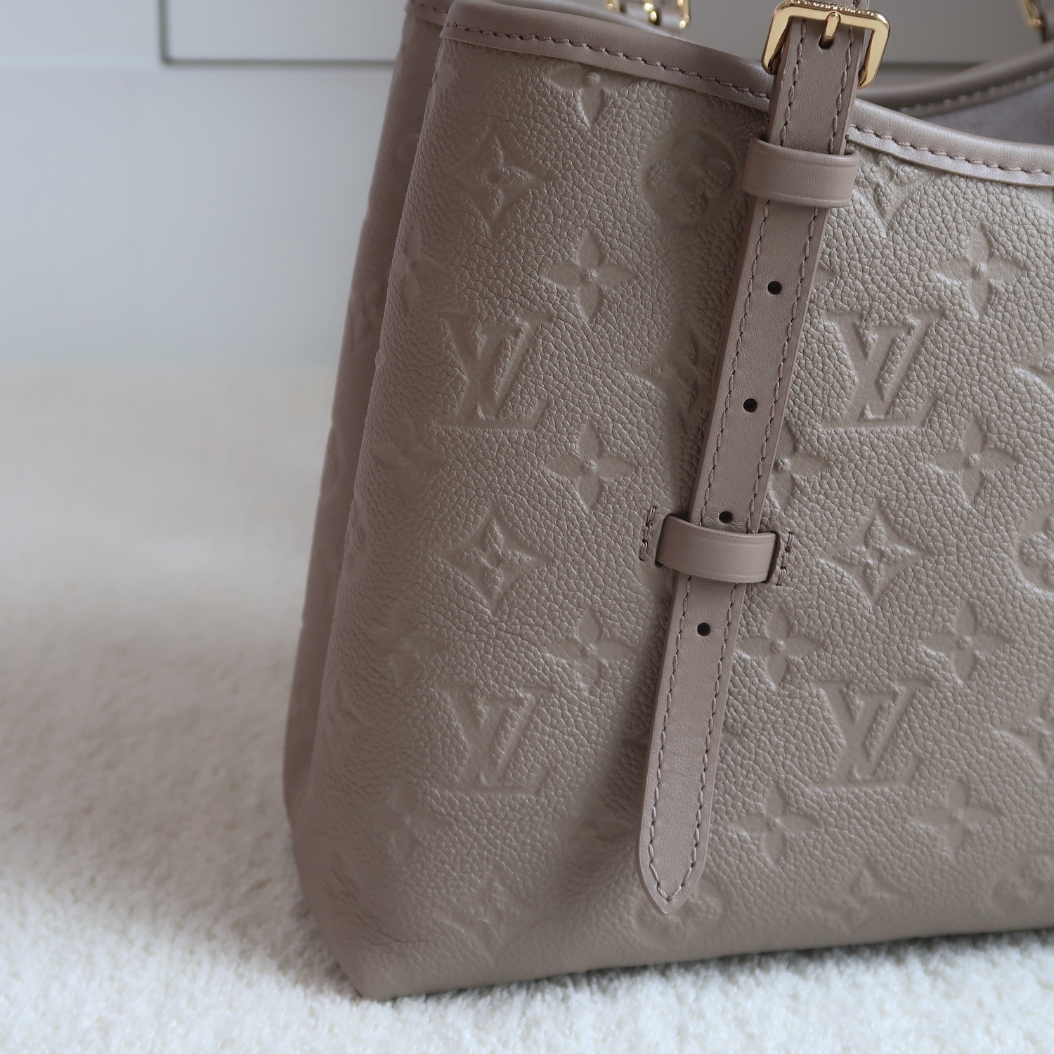 Louis Vuitton Beige Monogram Empreinte Babylone Tote PM (ใบเสร็จไทย 12 วัน)