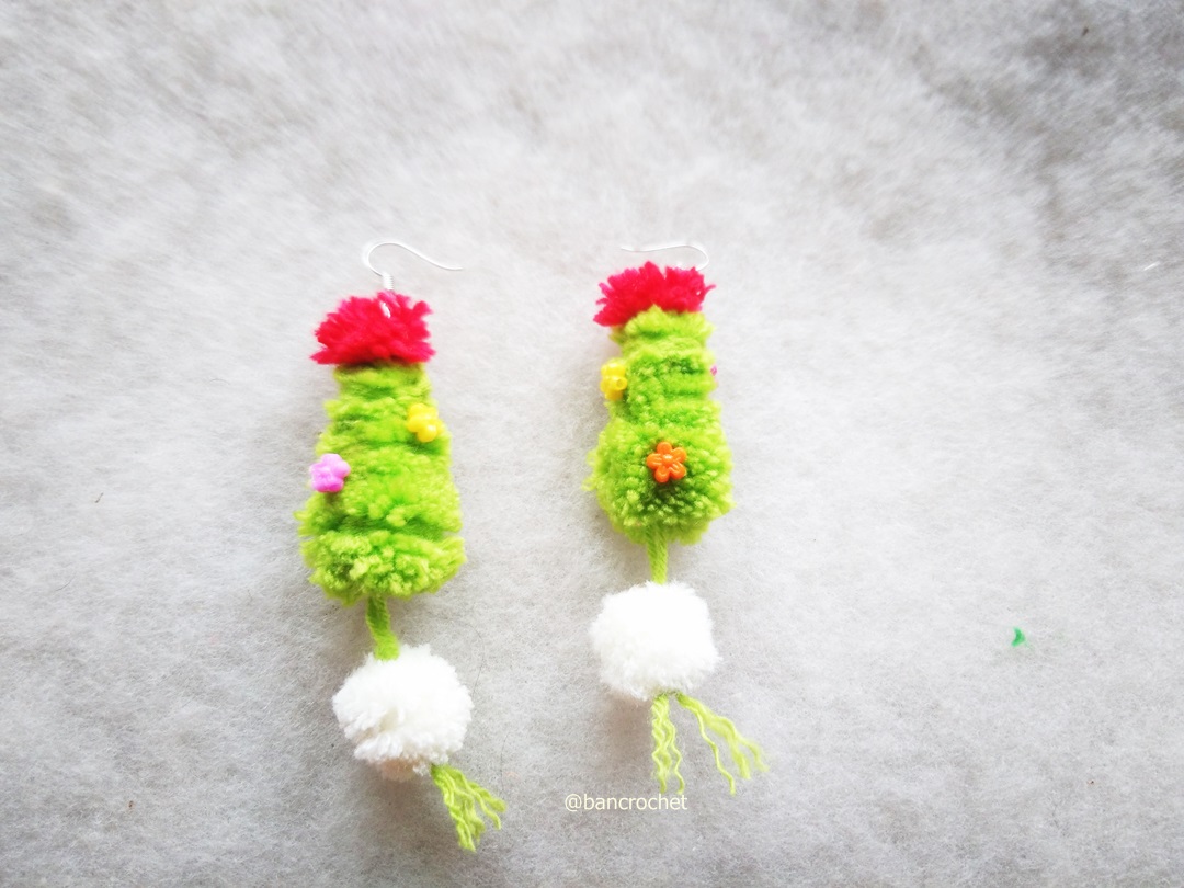 ต่างหูถักโครเชต์คริสมาส crochet christmas earrings หลากสี 4-6 นิ้ว