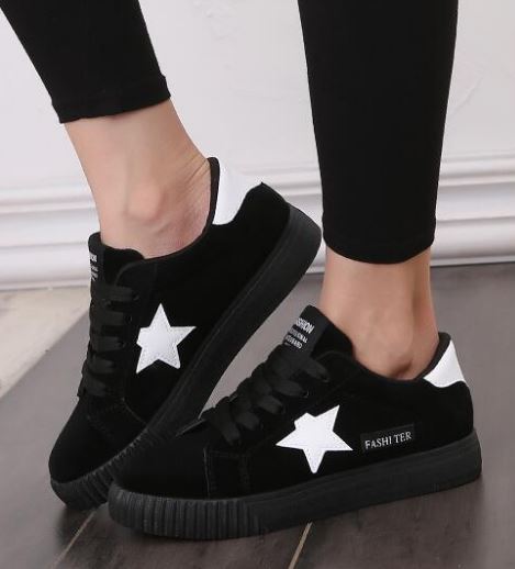 รองเท้าผ้าใบ ผู้หญิง รองเท้า วัยรุ่น รองเท้าหุ้มส้น สีดำ ใส่เที่ยว ใส่ออกกำลังกาย แนว สปอร์ต ลาย ดาว สีขาว ที่รองเท้า แบบเท่ ๆ 131001