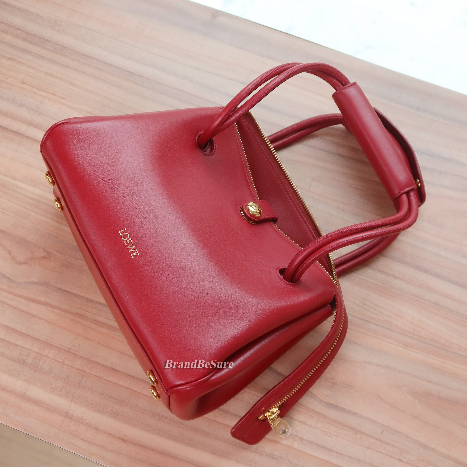 Loewe Brunt Red Calf Small Madrid Bag (ใบเสร็จไทย 1 เดือน ลด 1 แสน)