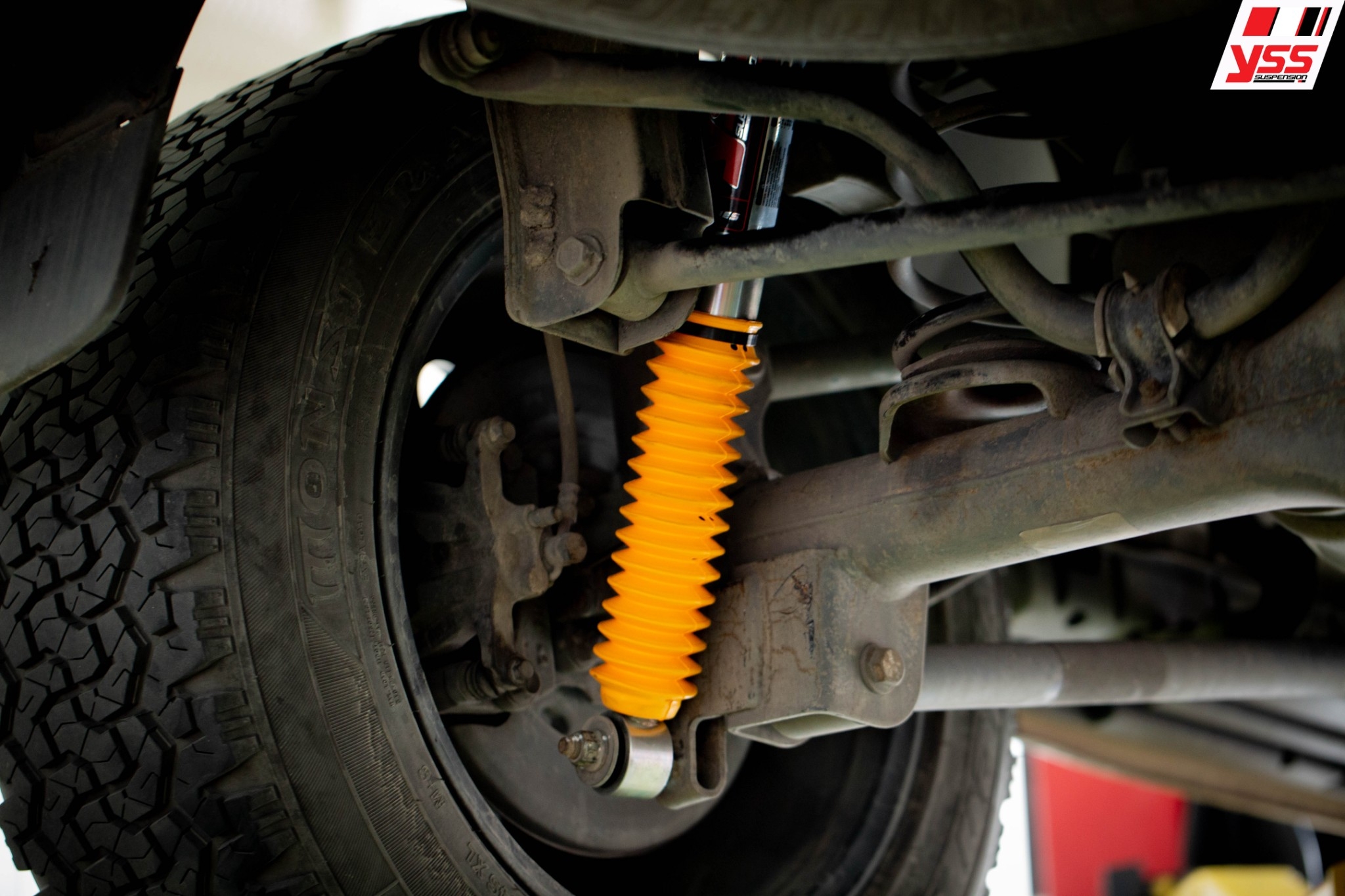 โช้คอัพ Monotube สปริง YSS รุ่น E-Series รถ Trailblazer ปี 12-20