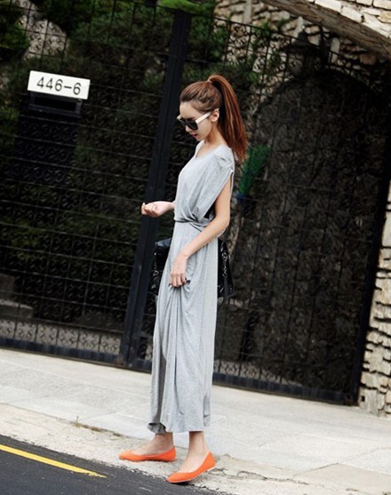 Maxi Dress แม็กซี่เดรสยาว สีเทา โชว์หลัง มาพร้อมเกาะอกสีดำ เก๋ไก๋สุดๆ ผ้าเนื้อดี ทิ้งตัว black