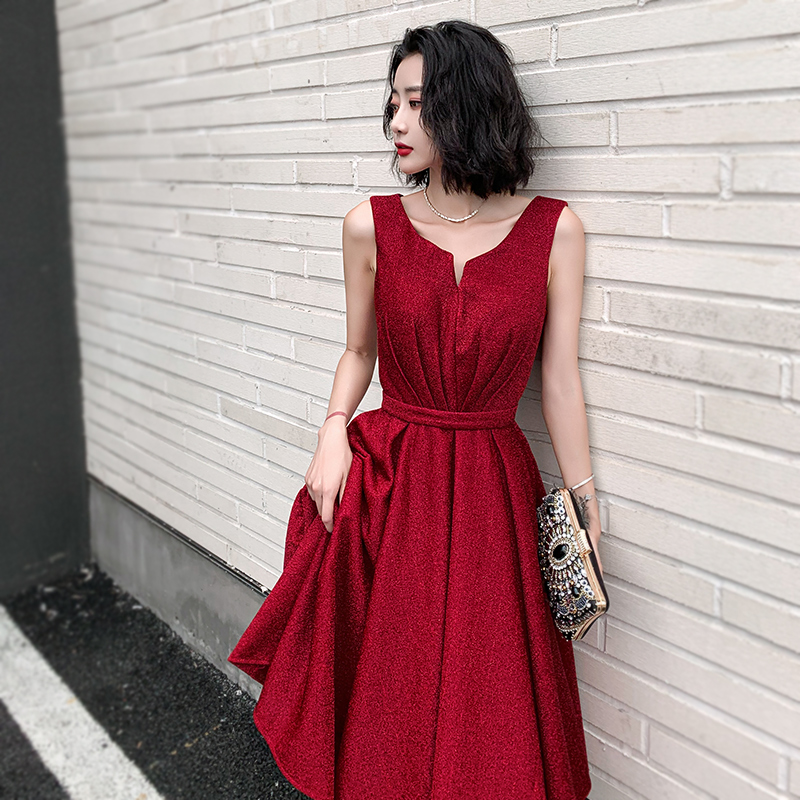 ชุดราตรี ชุดราตรีสวยหรู แบบ ทันสมัย Evening dress