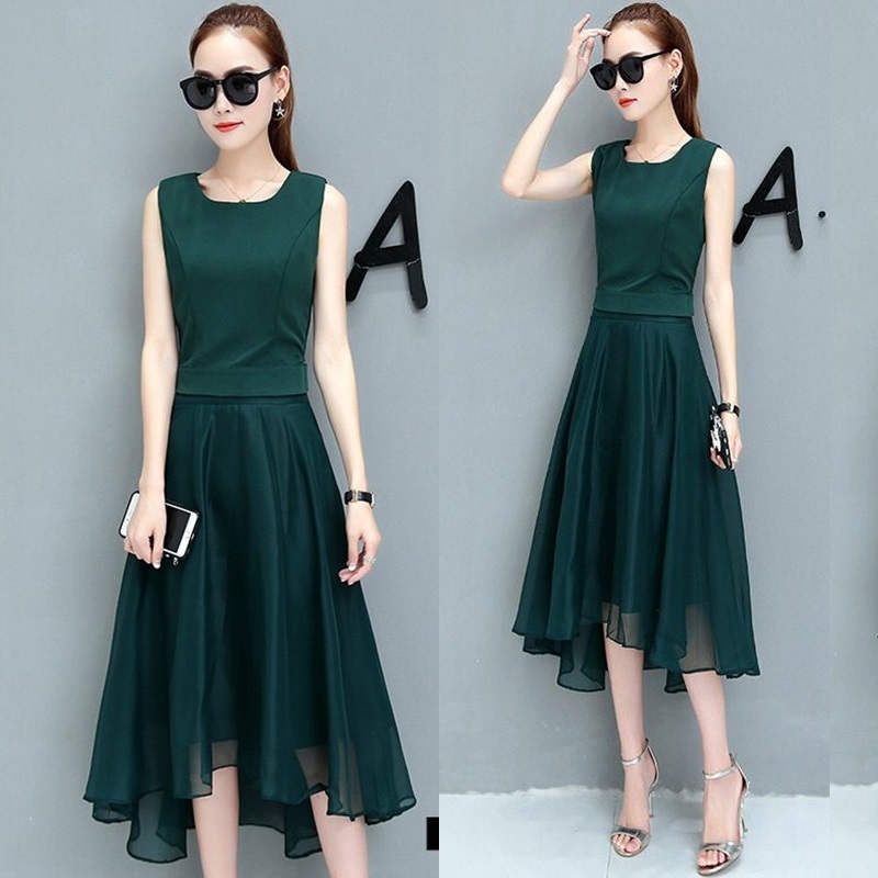 Set_bs1713 ชุดเซ็ท 2 ชิ้น(เสื้อ+กระโปรง) เสื้อครอปแขนกุดซิปหลัง+กระโปรงยาวเอวสม็อคผ้าใยแก้วมีซับในอย่างดี งานดีเกรดพรีเมียมสวยเหมือนราคาหลักพัน ใส่เที่ยว/ใส่ออกงานได้