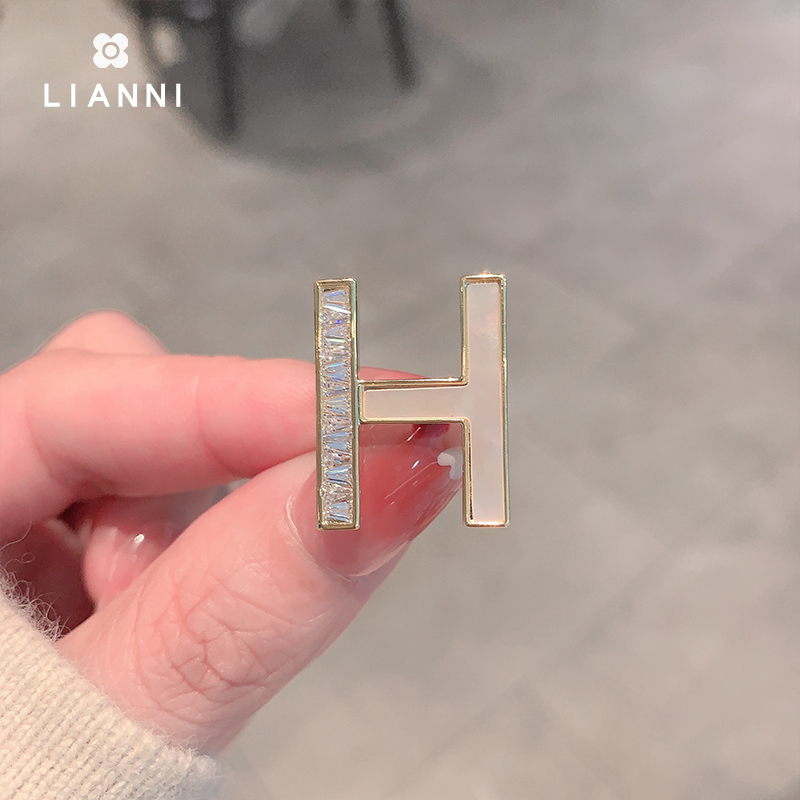 เข็มกลัด เข็มกลัดสวยๆ เข็มกลัดติดเสื้อ Brooch