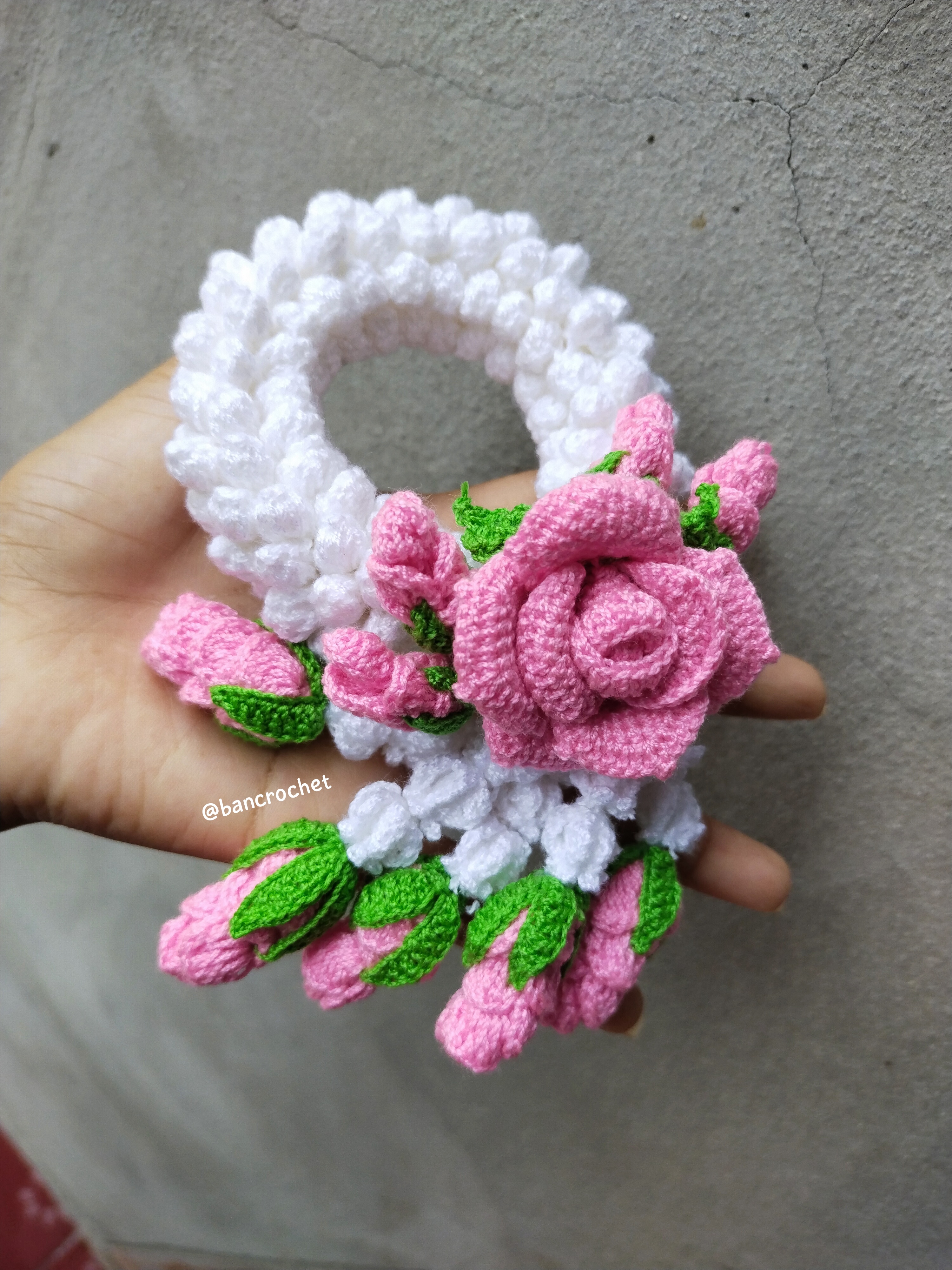 Bancrochet พวงมาลัยถักโครเชต์ พวงมาลัยมะลิถัก crochet jasmine garland หลากสี 7*14 cm