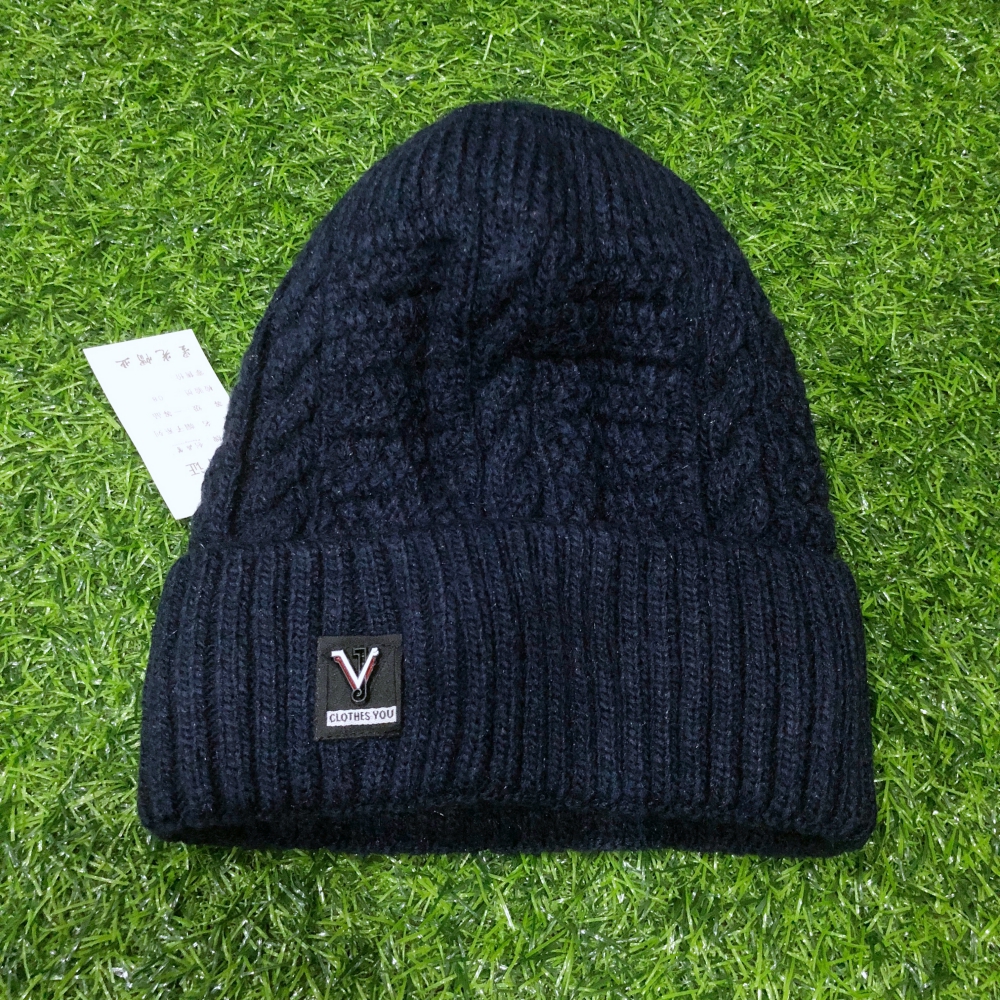 หมวกไหมพรมเนื้อนุ่ม แต่ง logo ช่วงปีกหมวก ด้านในบุขนอุ่น พร้อมส่ง