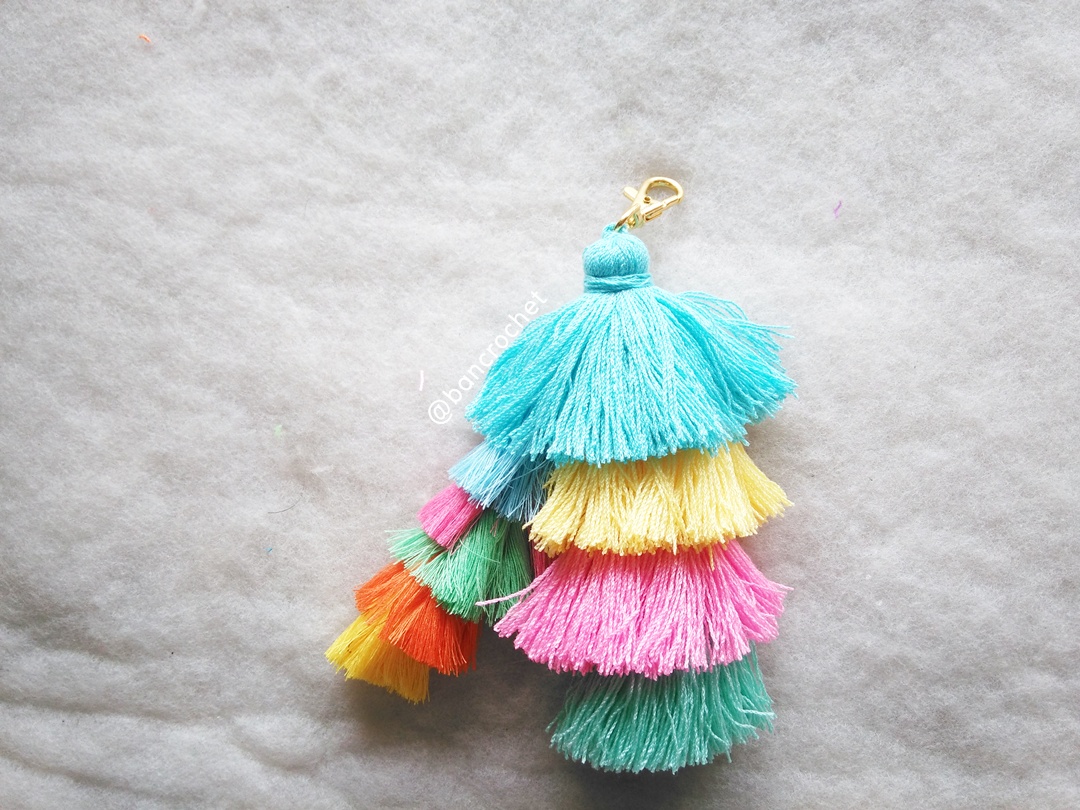 Bancrochet พวงกุญแจพู่ห้อยกระเป๋า tassels pompoms keychains หลากสี 5.5-6นิ้ว