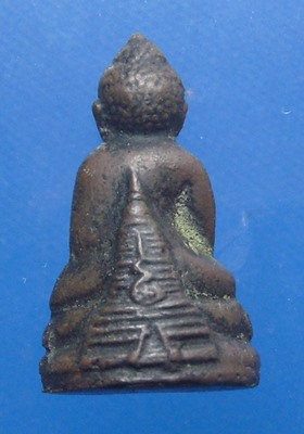 พระกริ่งหลังเจดีย์