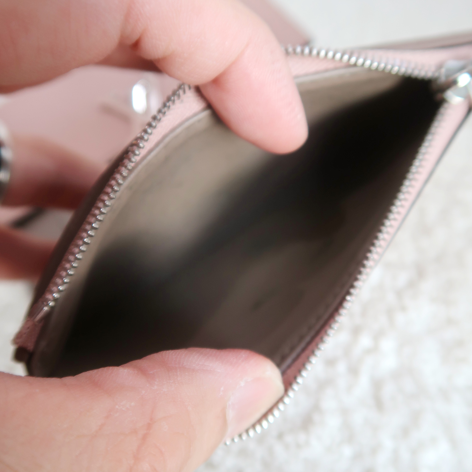 Louis Vuitton Mulan Pink Taurillon Capucines Mini Wallet