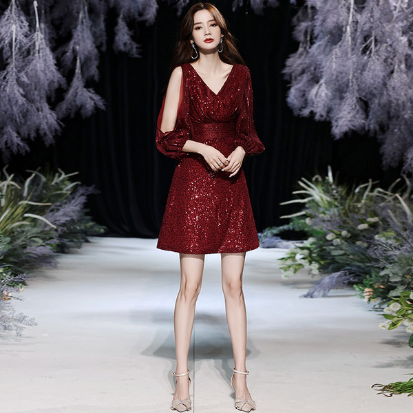 ชุดราตรี ชุดราตรีสวยหรู แบบ ทันสมัย Evening dress