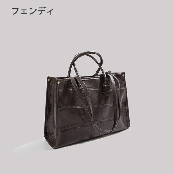 กระเป๋าสะพายข้างผู้หญิง กระเป๋าสะพายสไตล์เกาหลี By Japanese フェンディ authentic bag