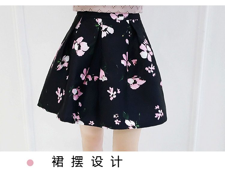 Skirt336 กระโปรงลายดอกชมพูพื้นสีดำ ซิปหลัง มีซับในอย่างดี ผ้าซาตินซิลค์เนื้อดีหนาสวย แมทช์กับเสื้อตัวไหนก็ดูดีดูไฮ งานดีทรงดีดูสวยแพง