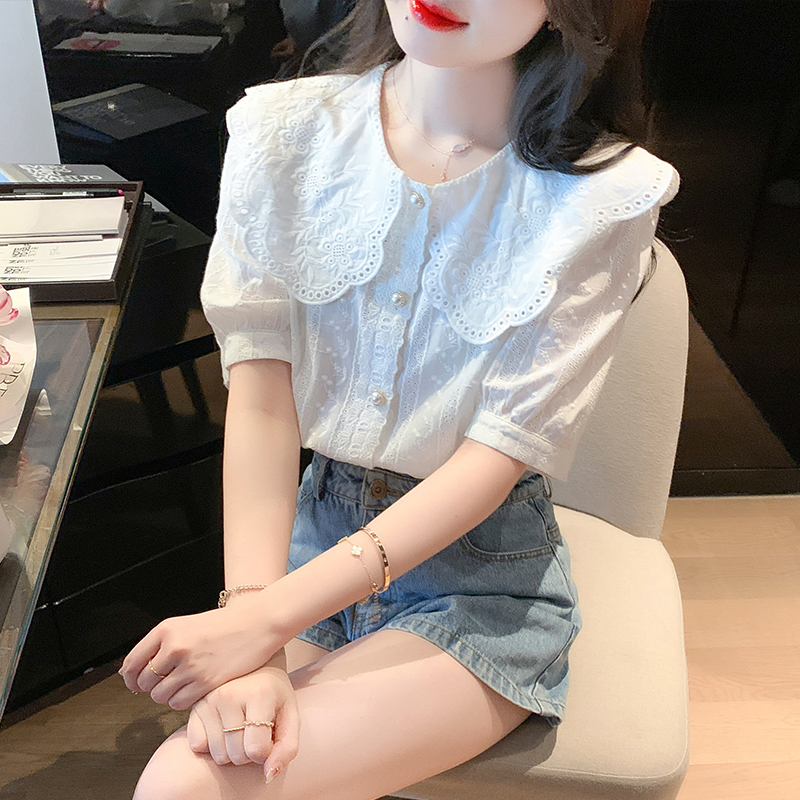 เสื้อลูกไม้ แขนสั้น