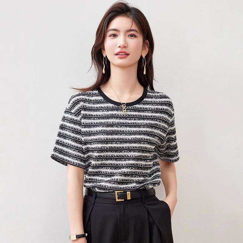 เสื้อเชิ้ตผู้หญิงใส่ทํางาน 390 บาทต่อชิ้น ฟรีค่าจัดส่ง