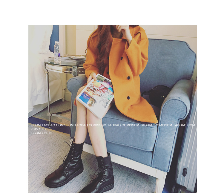 เสื้อโค้ทกันหนาว สีส้ม ทรงยาวโคล่ง แต่งกระดุุม 2 แถว ผ้าวูลผสมสักกะหลาด บุซับในกันลม พร้อมส่ง สีส้มโทนเดียวกับในภาพเลยค่า