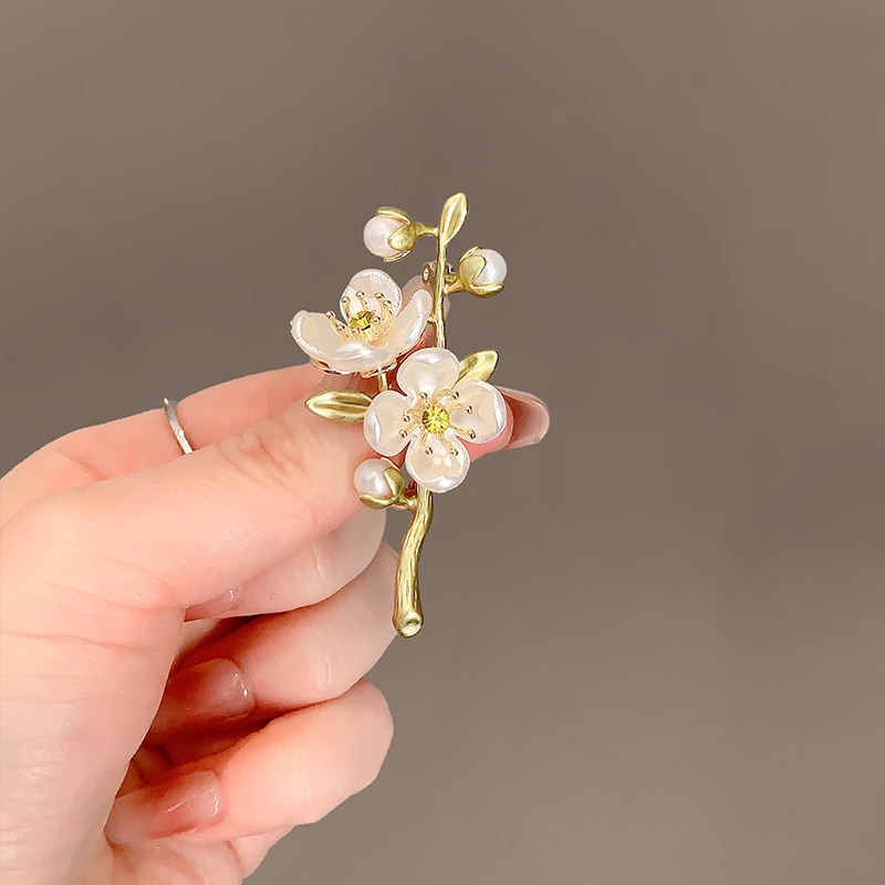 เข็มกลัด เข็มกลัดสวยๆ เข็มกลัดติดเสื้อ Brooch