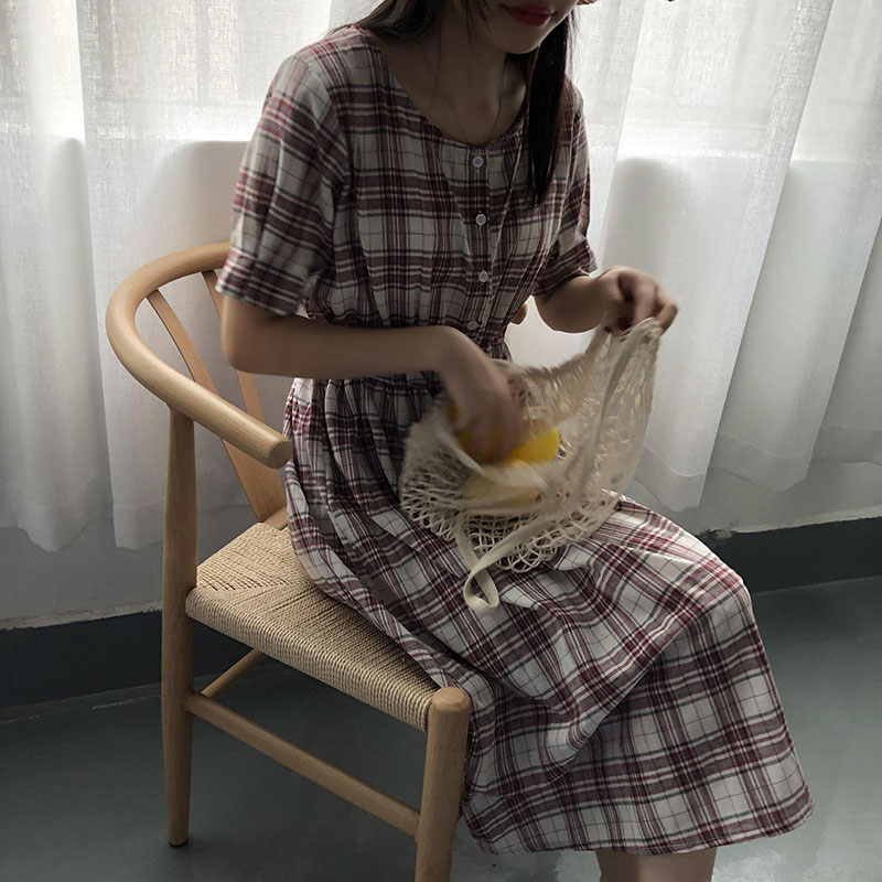 Dress4590 ชุดเดรสยาวลายสก็อตโทนสีน้ำตาล กระดุมหน้าอก เอวยางยืด ผ้าคอตตอนลินินเนื้อดี เนื้อผ้าไม่บางกำลังดีใส่สบาย งานสวยผ้าดีเกรดพรีเมียม ทรงน่ารักสไตล์ญี่ปุ่น ใส่เที่ยว/ใส่ทำงานได้