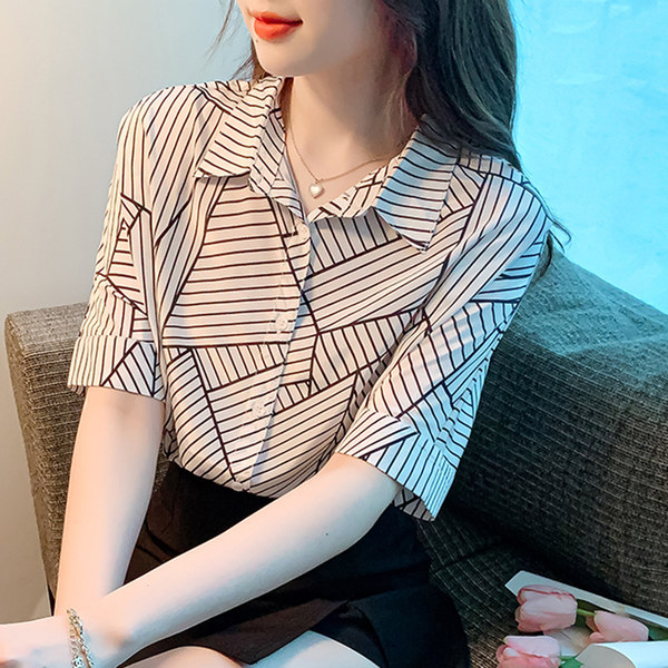 เสื้อลูกไม้ แขนสั้น