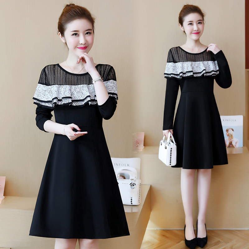 Dress4634 ชุดเดรสแขนยาวสีพื้นดำทรงสวยบ่าลูกไม้ แต่งระบายอกสีขาวตัดกับสีชุดดูมีดีเทล สาวอวบใส่ได้