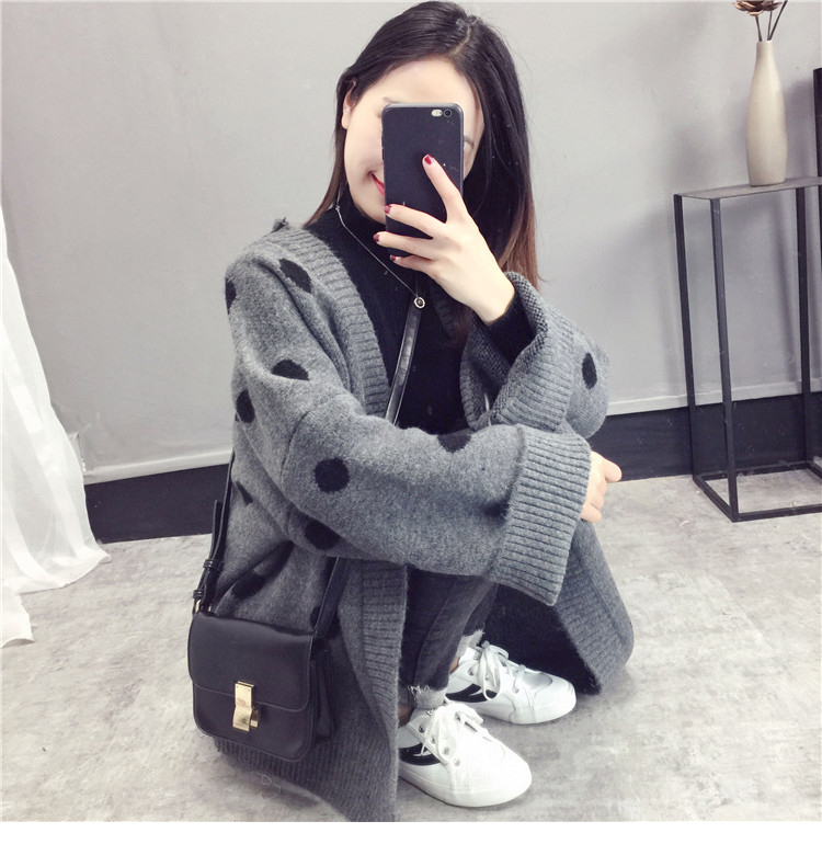 เสื้อกันหนาวไหมพรมถัก ทรงสวย แบบน่ารัก ทอลายจุด พร้อมส่ง เทาลายดำ